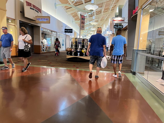 Great Lakes Crossing Outlets - Aug 7 2022 Photo (newer photo)
